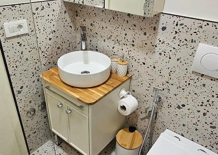 Olive Garden Terracota Tirana