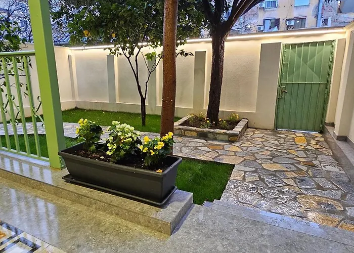 Olive Garden Terracota